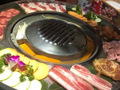 -哈哈碳都·牛肋条无限自助烤肉(台江万达店)