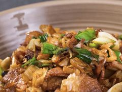 白辣椒炒肉-湘山湘水(王家梁店)