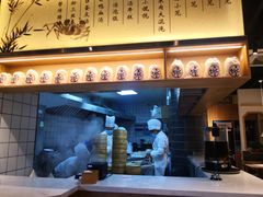 -馋三尺蟹粉小笼(人民广场店)