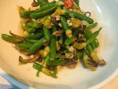 鸡枞菌拌小黄瓜-荣小馆(临海世纪花城店)