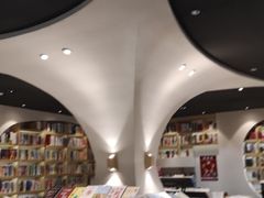 -钟书阁(珍园店)