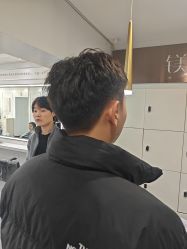-镁连社·美联社