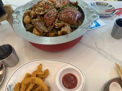 -徐记小怪兽肉蟹煲(中央大街店)