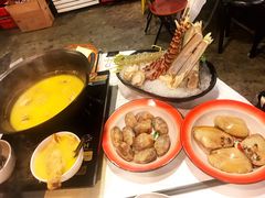 -鲜入围煮花胶鸡海鲜火锅