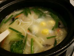 -在蒙自过桥米线