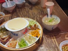 -怪噜范·老贵阳街头名小吃(鸿通城店)