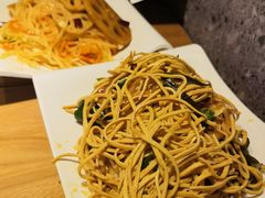 -营信刘罗锅铁锅炖(民主店)