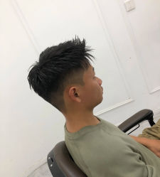 -东方先生国潮男士理发馆