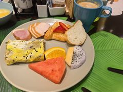 -天津京基皇冠假日酒店