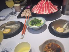 -泓炙颐凤鲜海鲜火锅料理(桐乡店)