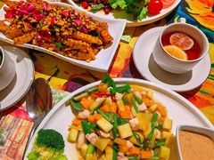 -月亮眼花园餐厅书吧酒吧