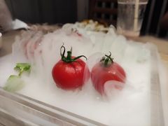 番茄脆菇沙拉-小大董·烤鸭(凤凰汇店)