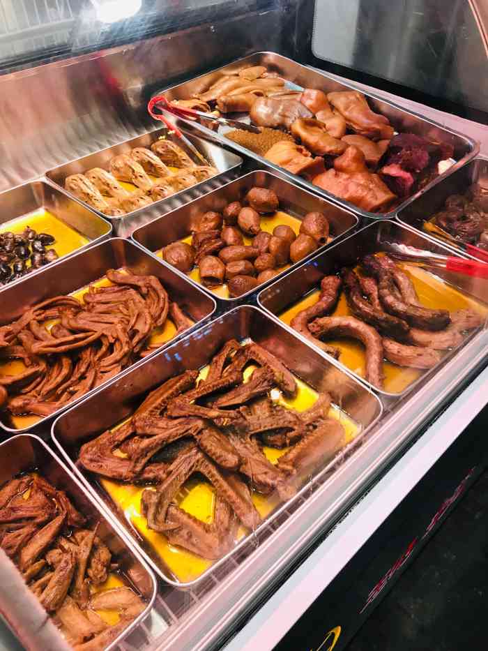回忆卤现捞-"这几年现捞店开得挺多的,回忆卤现捞的卤品.