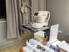 -优医视平价眼镜蔡司依视路折扣工厂店(德胜门店)
