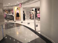 -优衣库(上海正大广场店)