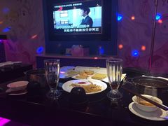 -唯爱KTV聚会餐厅(仙林东城汇店)