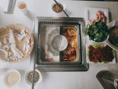 爽脆毛肚-喜庆火锅·火车主题餐厅