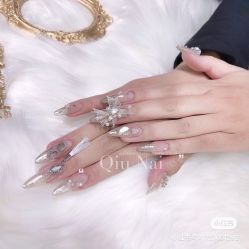 -Pink You美甲洗眉纹绣定制中心
