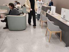 -上海大学附属上海和平眼科医院