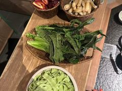 -三出山火锅(南京万象天地店)