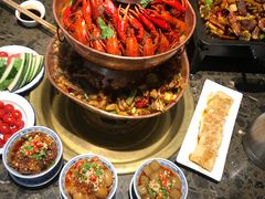-沪小二炭火蛙锅(淮海中路美食不夜城店)