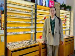 -优医视平价眼镜蔡司依视路折扣工厂店(十里堡店)