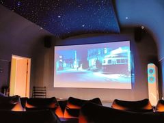 -涨巢·潮玩水疗局