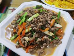 爆炒牛肉-五彩雪域藏餐馆