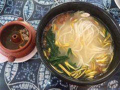 -桥香园过桥米线(国贸店)