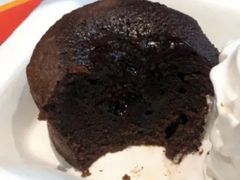 冰淇淋熔岩黑巧克力蛋糕-汉堡王(定州大世界店)