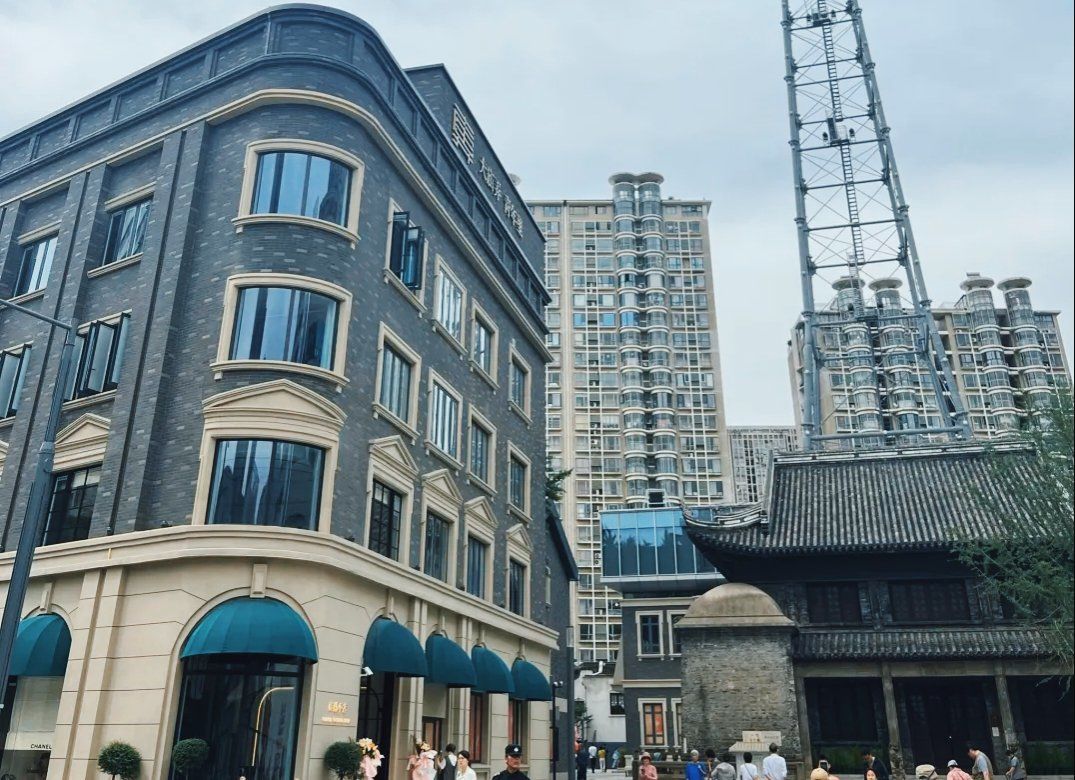 最早大庙弄这个中山纪念堂是常州的城隍庙,所以称为大庙弄