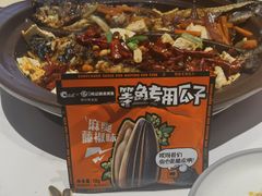 -鸣记脆皮烤鱼·海鲜烤鱼(三八广场店)