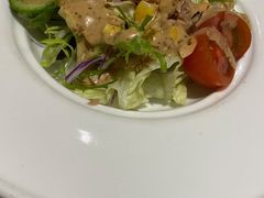 金枪鱼蔬菜沙拉-爱丽丝牛排西餐厅(光谷步行街店)