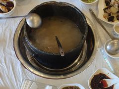 -鲁朗纳麦石锅鸡庄园