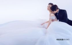 唯美浪漫-巴黎婚纱摄影工作室