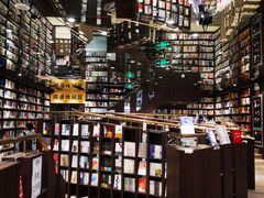 -钟书阁(群光广场店)