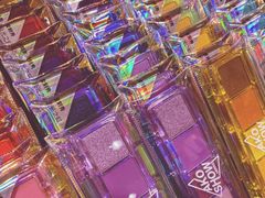 -名创优品(北京新中关购物中心地铁层店)