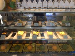 面包甜点陈列柜-猫王榴莲世家(三里屯SOHO商场店)