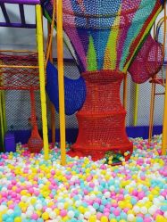 -蹦贝运动中心·蹦床·攀岩·闯关(龙岗店)