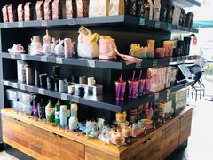 零售区-星巴克臻选(上海长风大悦城店)