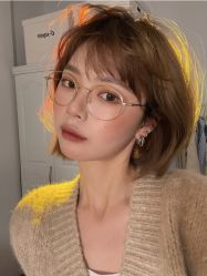 -BULB STUDIO 巴柏明星发型工作室