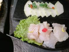 -老牌坊云南鱼豆花火锅(哈西万达店)