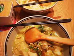 -刀小蛮半只鸡过桥米线(家乐福四元桥店)
