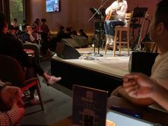 -TZ House音乐现场(来福士中心店)