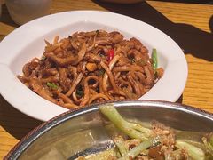 -爱碗亭·鲜炒湖南菜(壹城中心店)