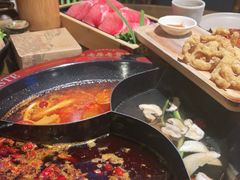 -老房老舍重庆火锅(假日城市店)
