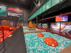 -极限PLAY运动娱乐新世界·团建派对潮玩休闲馆·室内蹦极高空游乐园