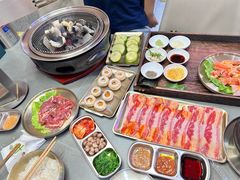 -围炉肉舍•炭烤活鳗•丹东海鲜烤肉(步行街店)