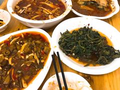 -勇猛子川菜馆(新军路店)