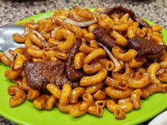 牛肉炒通粉-新鸿发咖啡美食